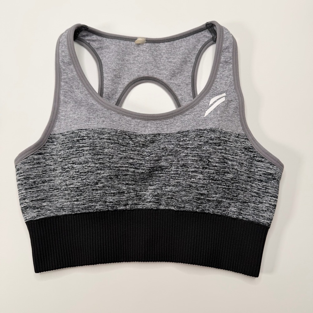 DOYOUEVEN Gray Black Seamless Racer back Sports Bra - Size XS